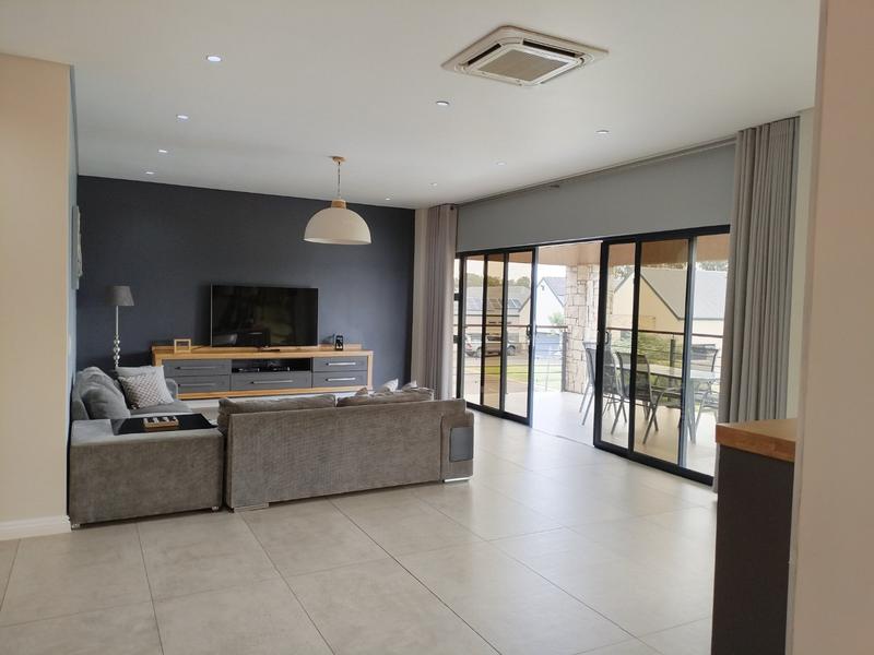 5 Bedroom Property for Sale in Heron Banks Golf Estate Free State